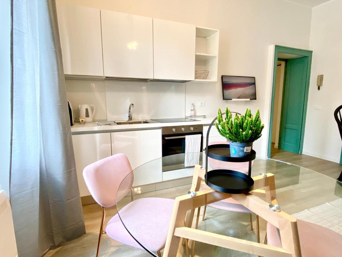 Fara Cinque Small Apartment Milano Exterior foto