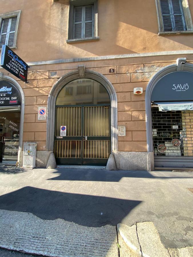 Fara Cinque Small Apartment Milano Exterior foto